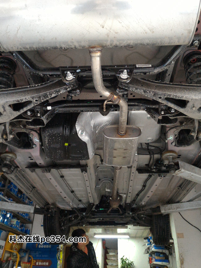 瑞虎7發(fā)動(dòng)機(jī)護(hù)板安裝是什么樣的效果？親裝演示