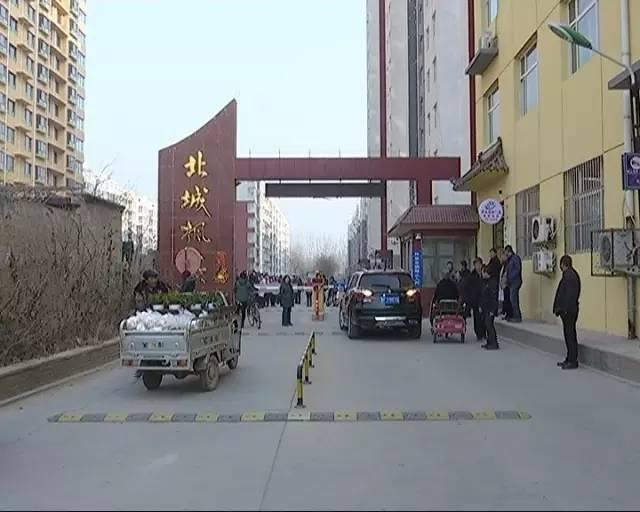 為何開發(fā)商和物業(yè)這么牛？小區(qū)業(yè)主都不讓進(jìn)門